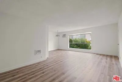 10653 Holman Avenue 4 photo 2