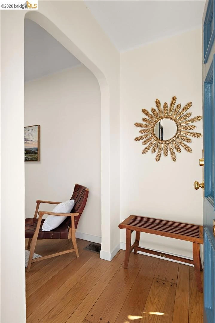 Interior 3