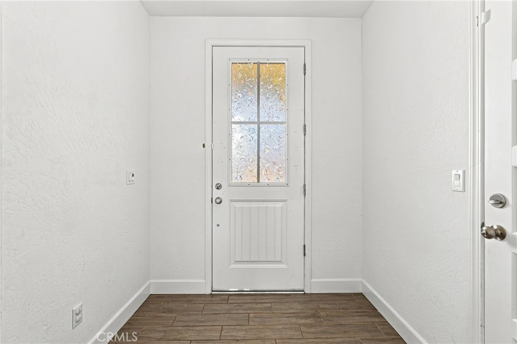 Interior 3