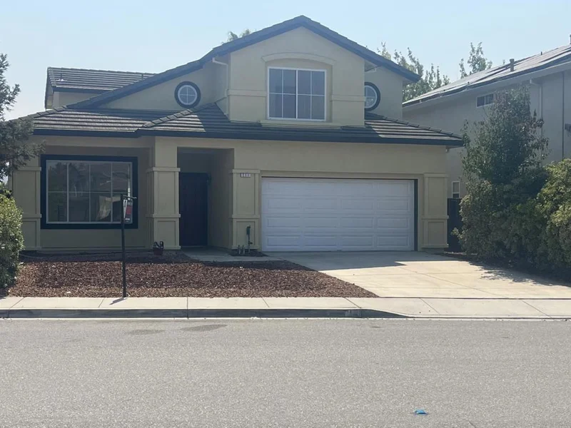 Photo 2 of 711 Hillock Drive