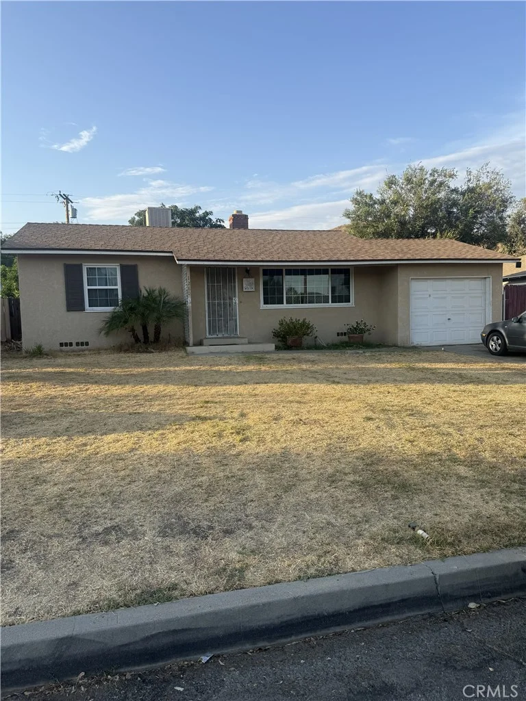 Photo 2 of 1280 Lomita