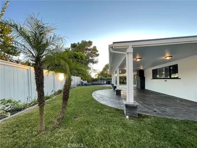6326 Villa Rosa