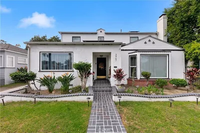 3907 Edgehill Drive