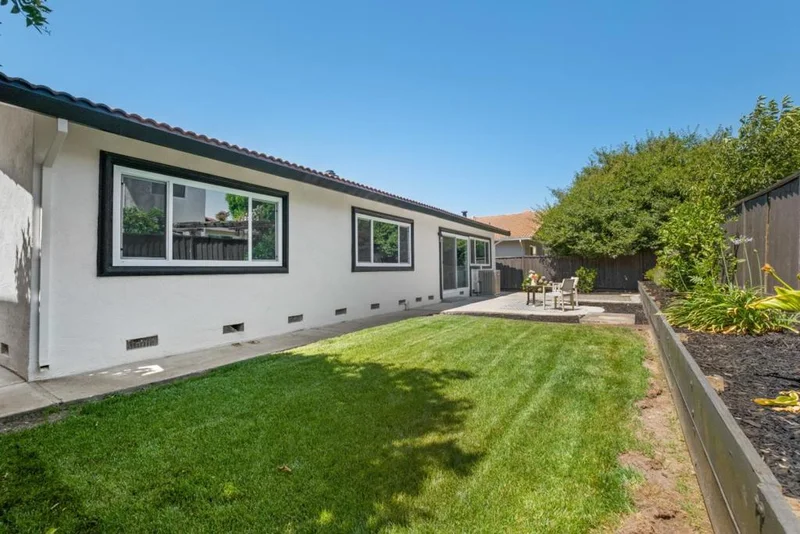 Photo 2 of 2688 Mignon Drive