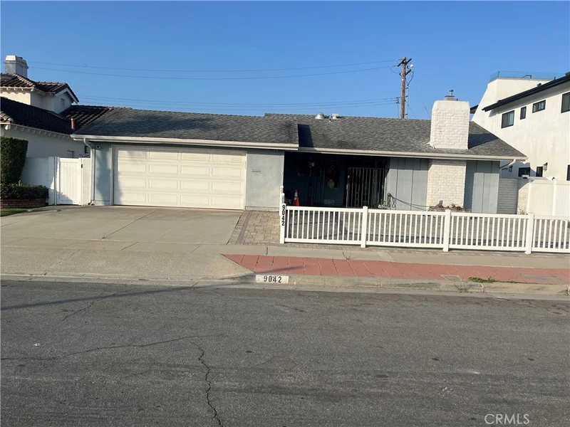 9042 Christine, Huntington Beach, CA 92646