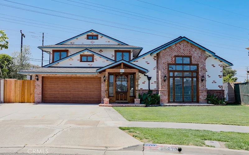 8679 El Costa Circle