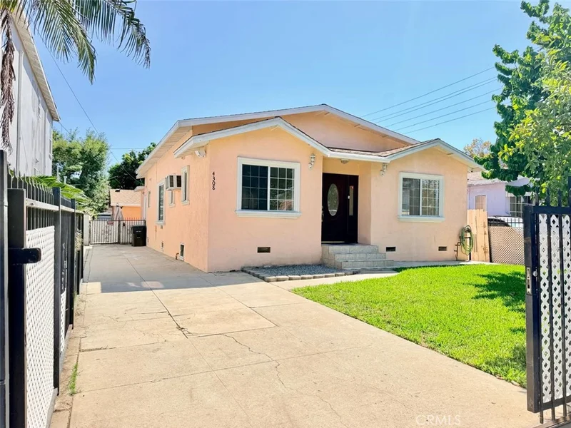 4308 E 57th
