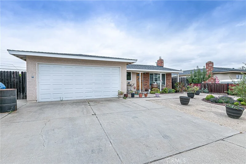 Photo 2 of 3919 Berrywood