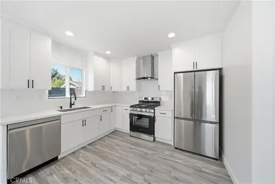 514 N Oakdale 2 photo 2
