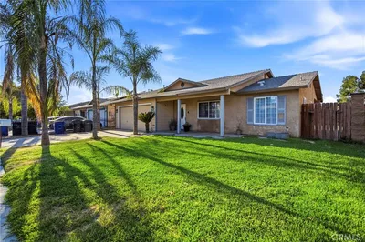676 E Bobbi Avenue photo 2