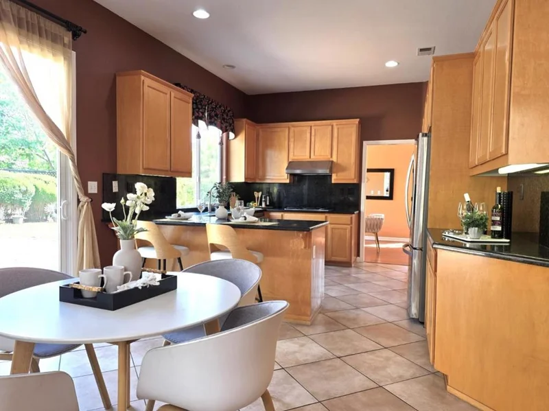 Photo 2 of 6035 Whitehaven Court