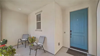 16282 Meadowhouse Avenue photo 2