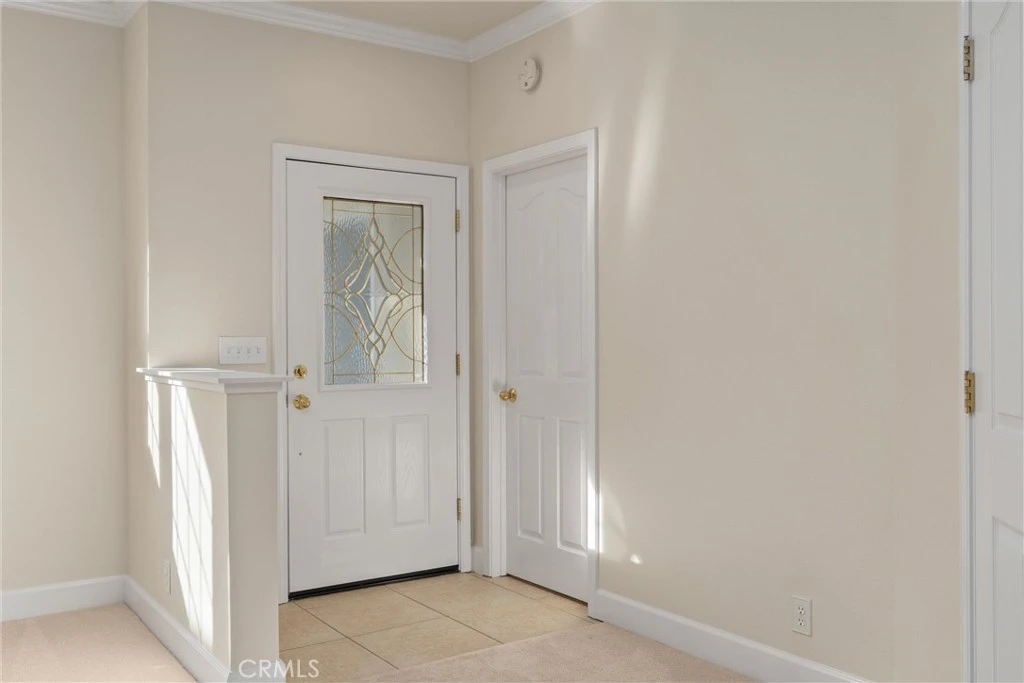 Interior 3