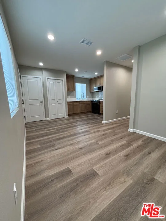 231 S Waldo Avenue B photo 2