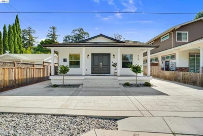 919 Old Canyon Rd