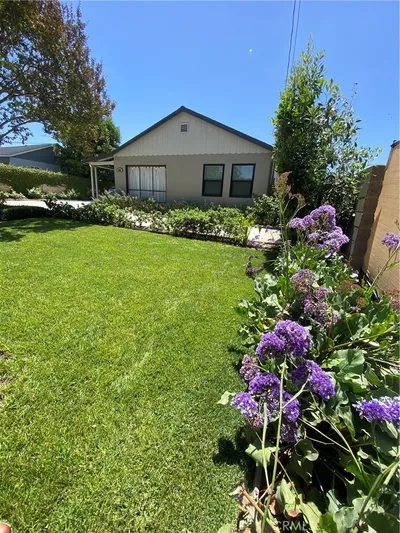502 E Bonita photo 2