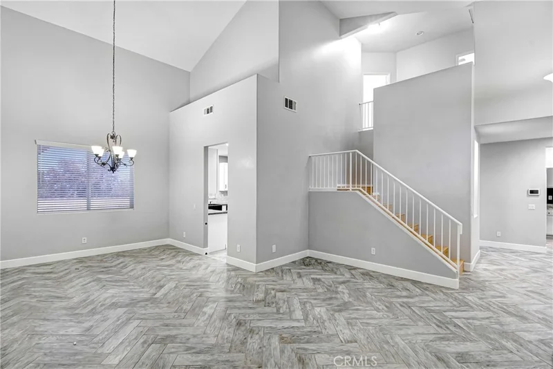 709 E Agape Avenue photo 2