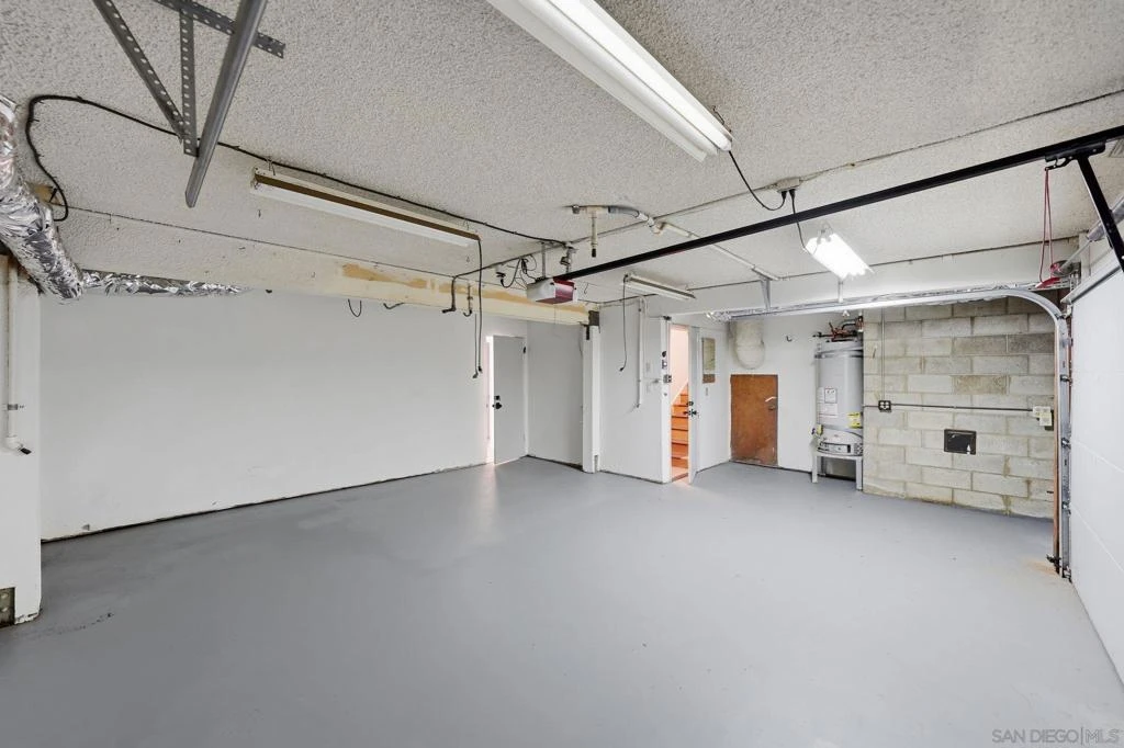 Interior 3
