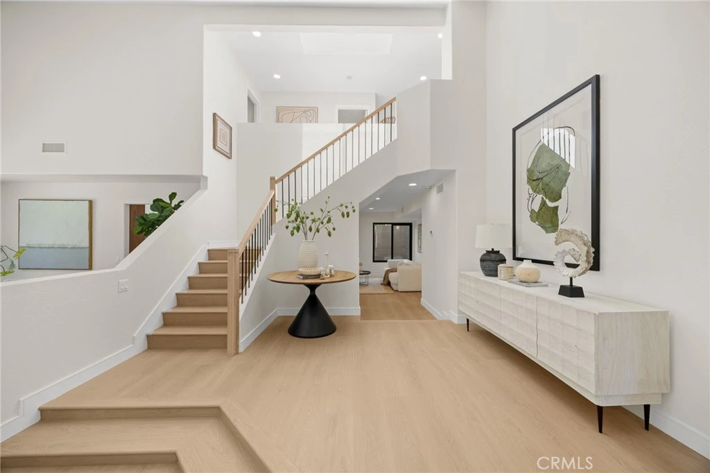 Interior 3
