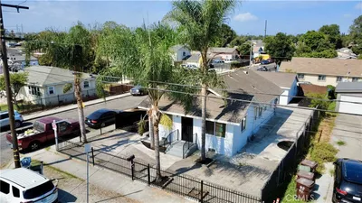 1115 S Acacia photo 2