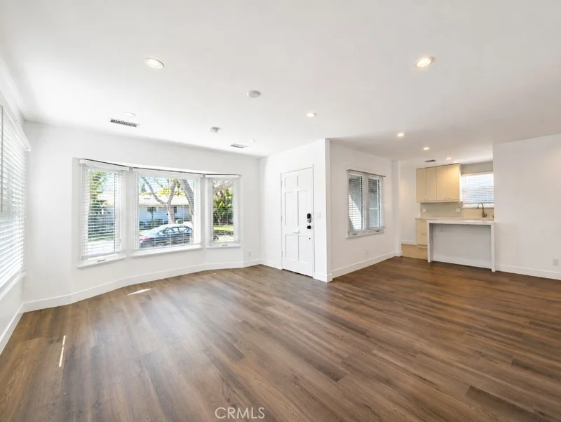 10946 Wagner Street photo 2