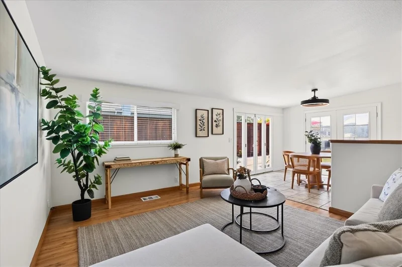 Photo 2 of 1038 Fair Oaks Avenue