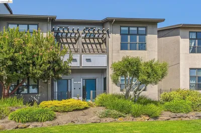 2861 Regatta Dr