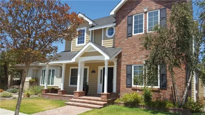 287 La Verne photo 2