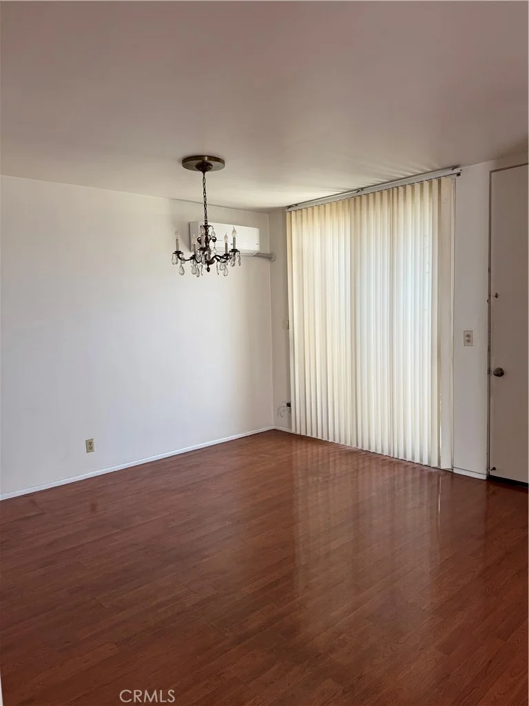 777 E Valley 129