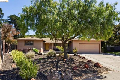 12 Teakwood Ct