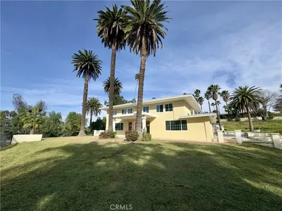 1607 cherokee photo 2