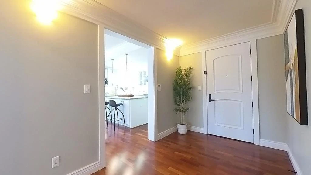 Interior 2