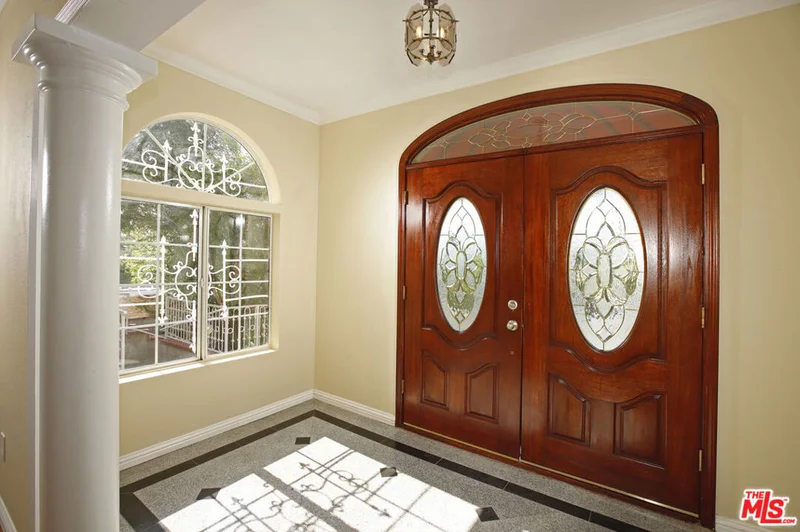 Photo 2 of 4915 El Canto Drive