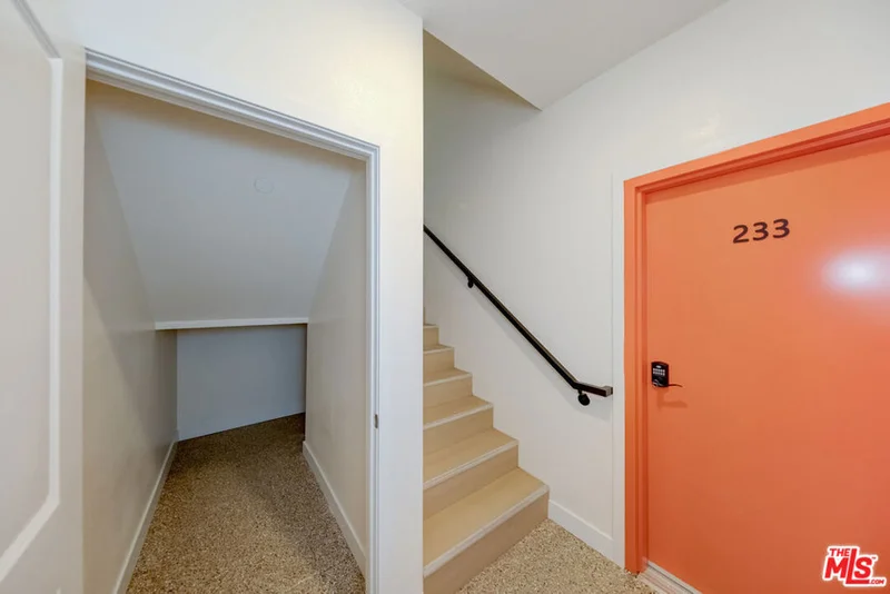 235 N Chicago Street photo 2