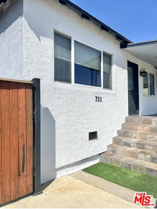 Photo 2 of 731 Coronel Street