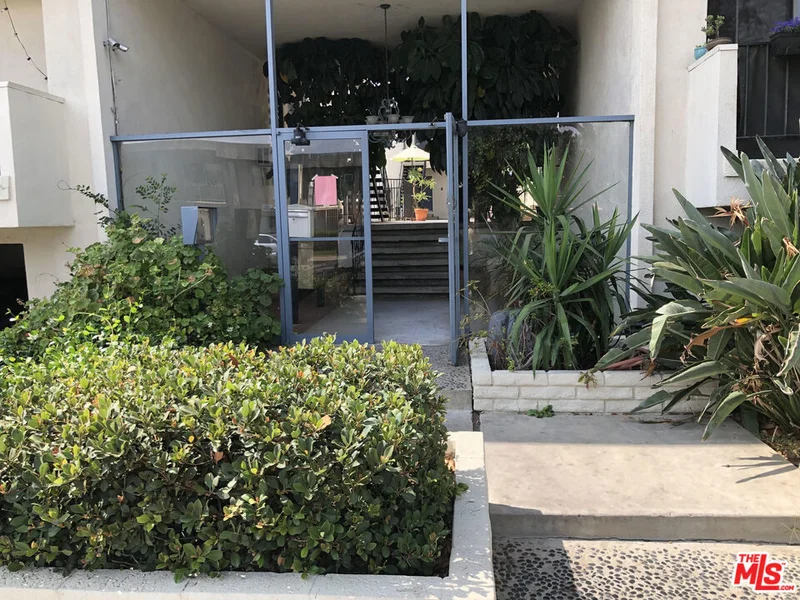 18600 Burbank Boulevard 107