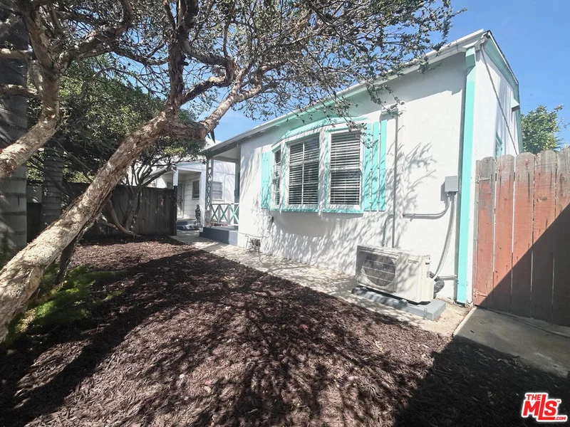 940 Milwood Avenue photo 2