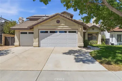3129 Golfwood Court photo 2
