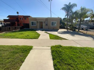 520 Glover AVE A photo 2
