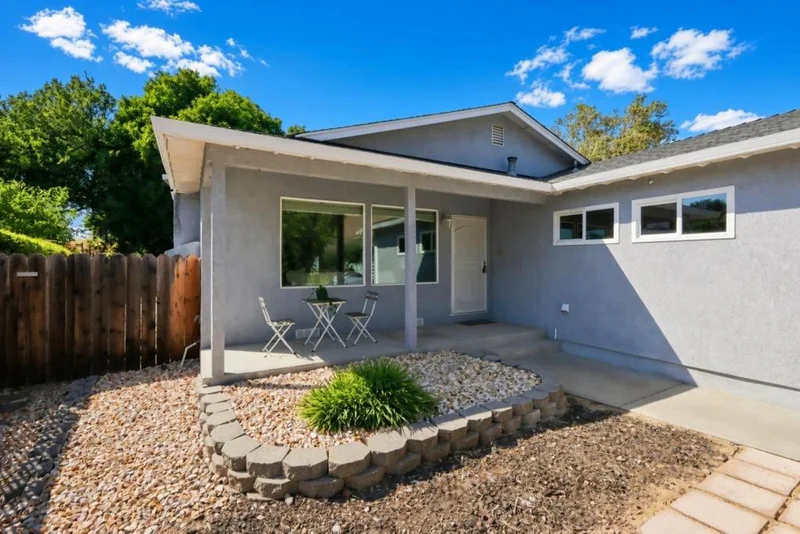 Photo 2 of 38375 Timpanogas Circle