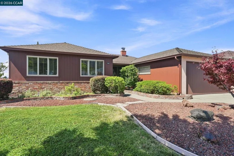 Photo 2 of 13933 Velarde Dr