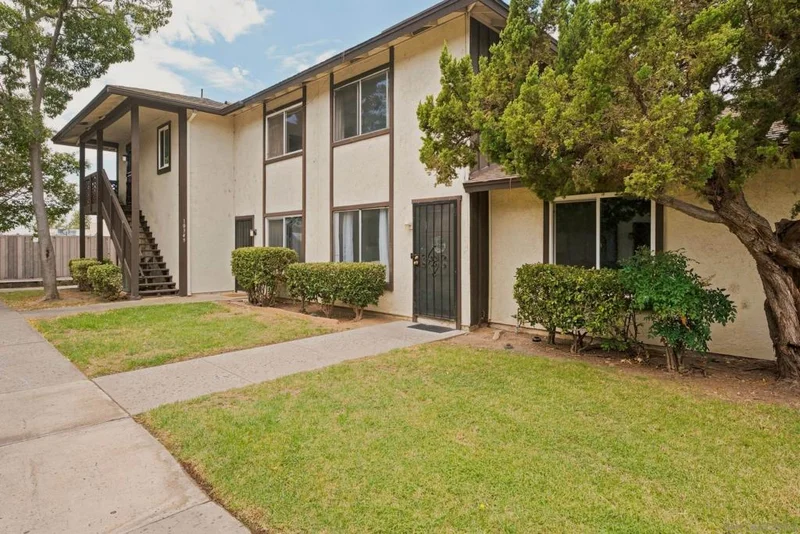 10345 Carefree Dr. photo 2