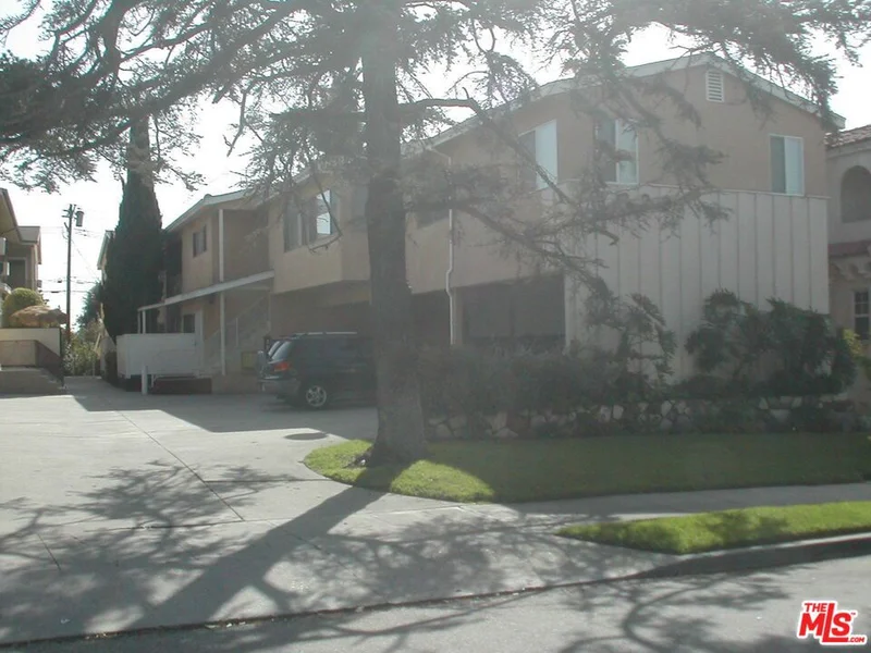 1326 S Ridgeley Drive 6