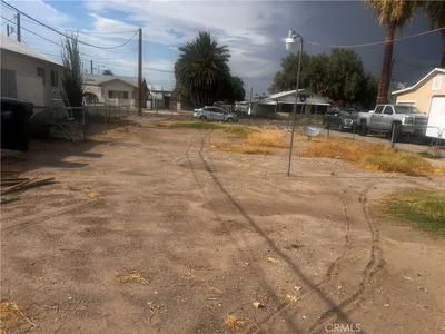 119 Walnut photo 2