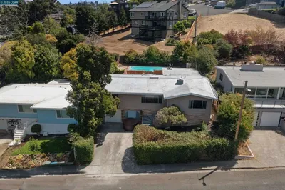 544 N Camino Alto photo 2