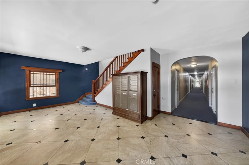 Photo 2 of 635 Elm Avenue 5