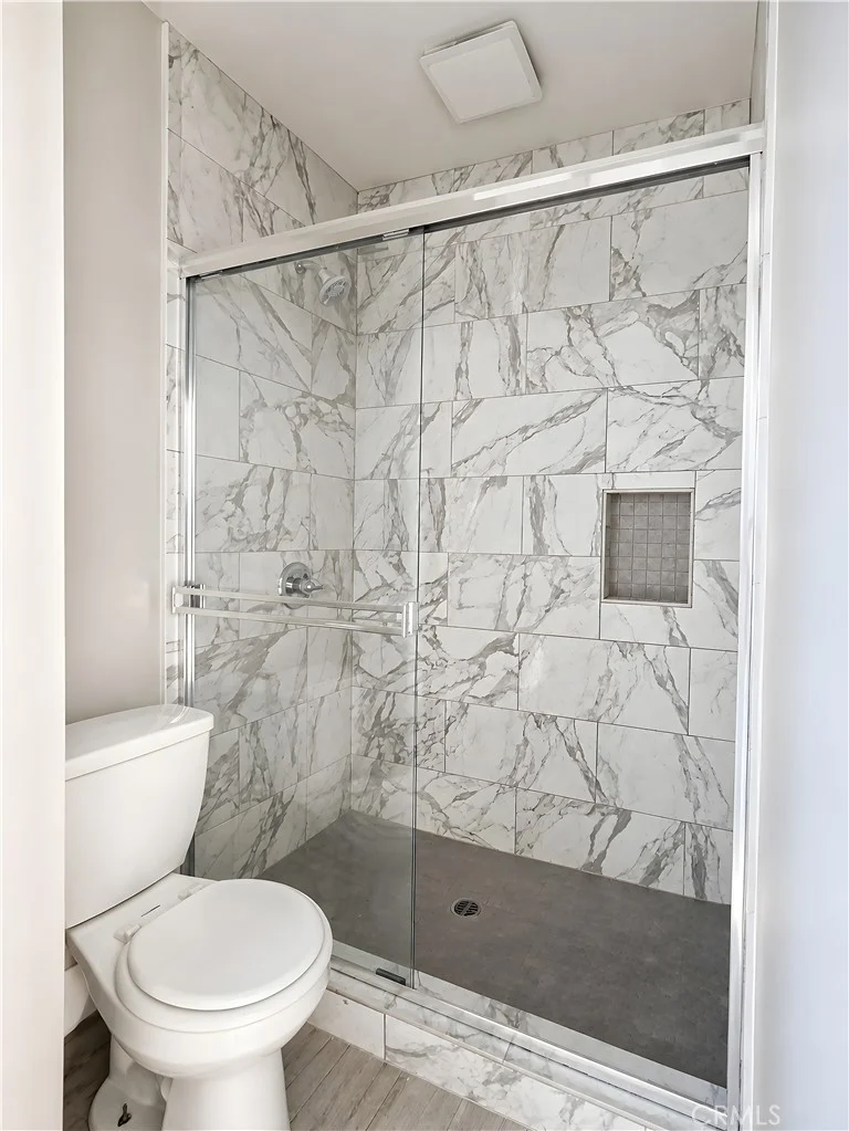 Photo 2 of 635 Elm Avenue 7