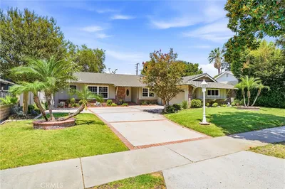 1613 Dorothy Lane