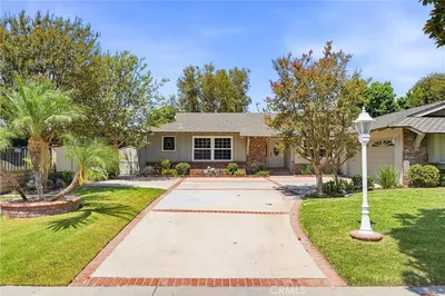 1613 Dorothy Lane photo 2