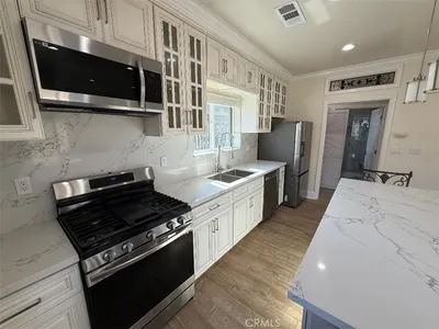 3843 Weston Pl A